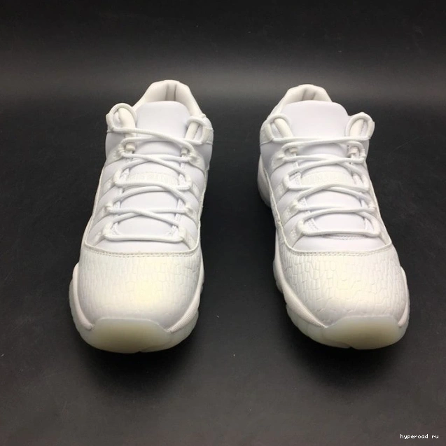 Jordan White 11 897331-100 Air Low Heiress Frost 0710